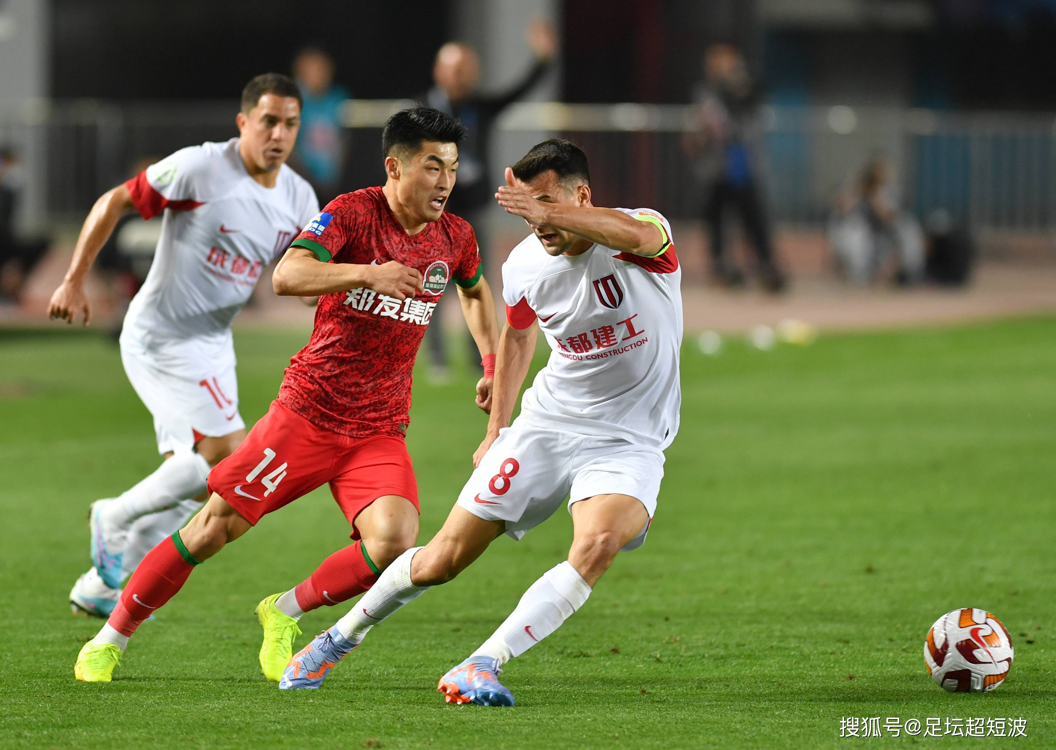 中超：浙江绿城3比0胜深圳新鹏城 补时连入两球中国新闻网.