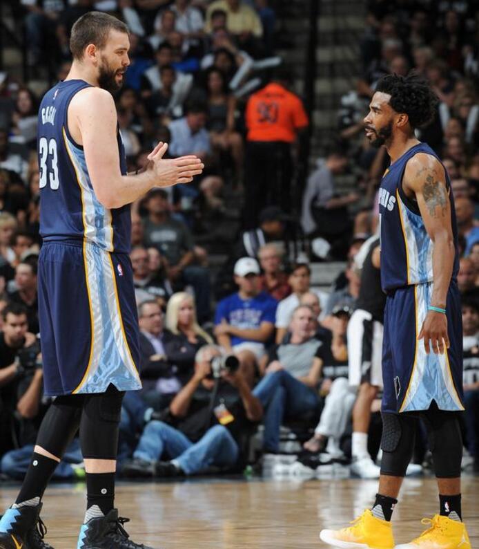 [冰雪]王心迪、孙佳旭晋级男子空中技巧决赛.